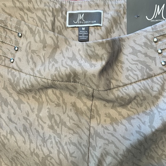 JM Collection Women’s Slim Leg Medium NWT Pants/Slacks Tonal Zebra ST - Picture 3 of 9